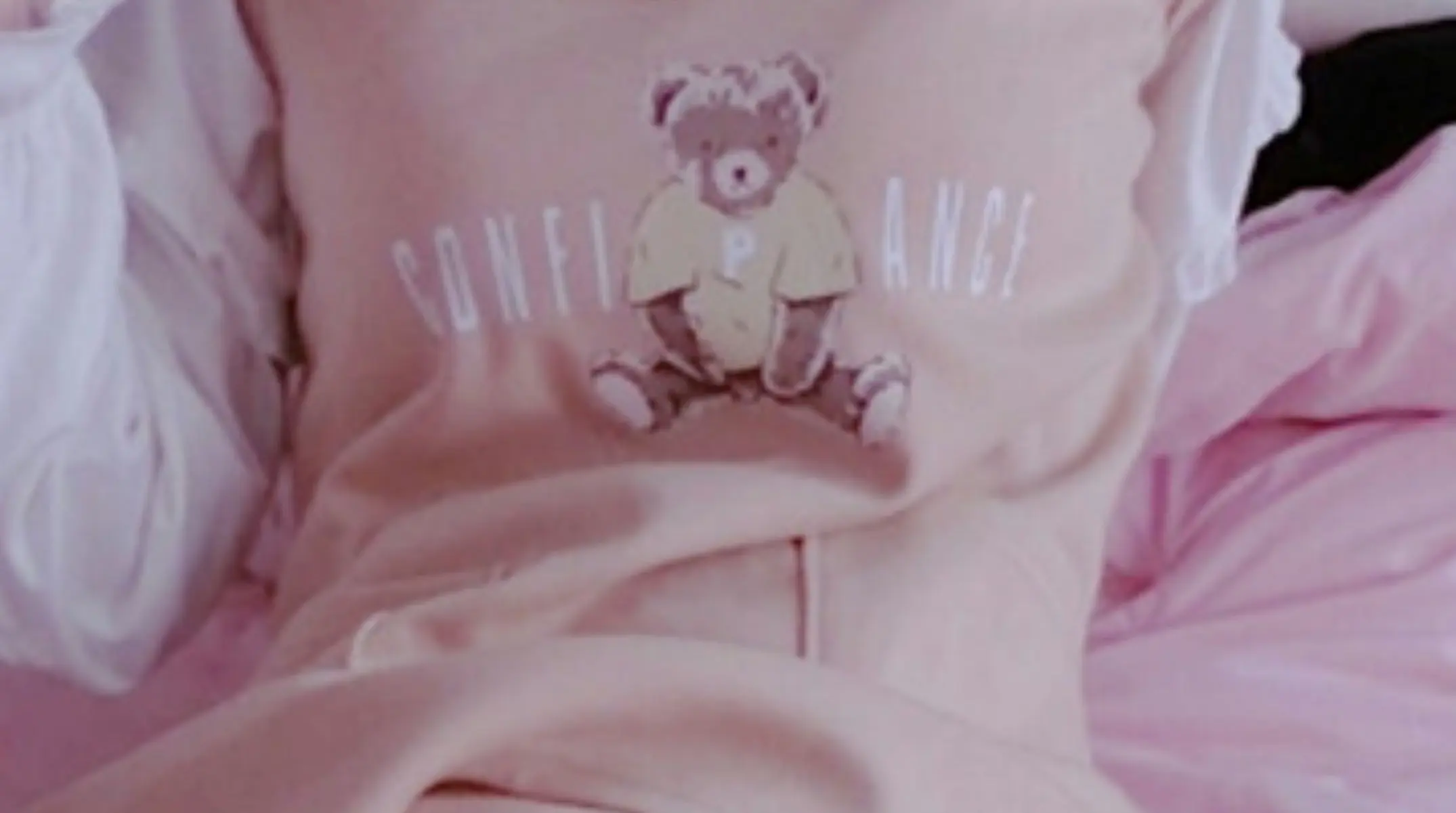 萌白醬甜心彌漫小熊套裝寫真的視頻照片圖片啥內(nèi)容