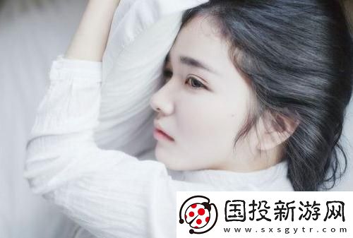 深夜100部e黃禁止免費特色版